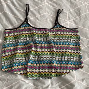 Multicolor flowy crop top sz L